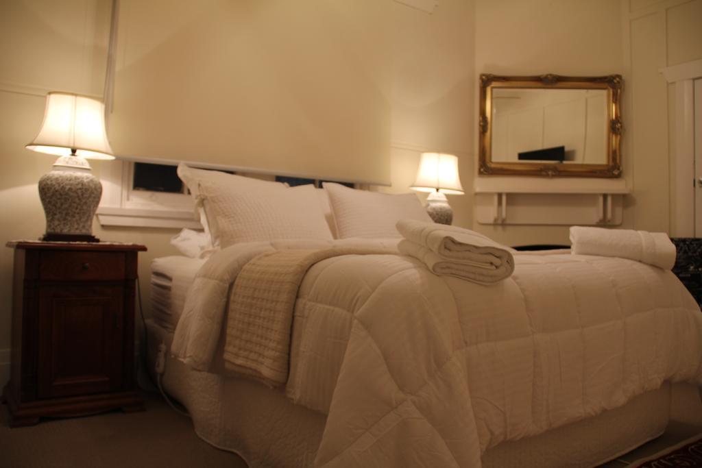 Mentor Chambers Apartment Bed & Breakfast West Wyalong Pokój zdjęcie