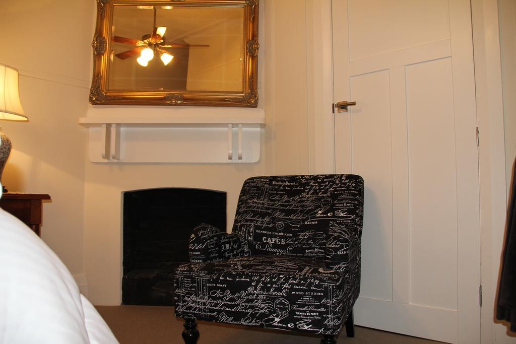 Mentor Chambers Apartment Bed & Breakfast West Wyalong Pokój zdjęcie
